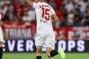 米乐体育官网 -赛后体能课后，波尔图迎来里程碑备战西甲，质疑声仍在，资深球员宣示担当(波尔图欧冠冠军是哪一年)