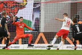 米乐娱乐 -冲浪预选赛上演强强对话，吴越霹雳队翻盘齐鲁天虎队，战术调整见效；赛场纪律更严谨(王楚钦对战记录)