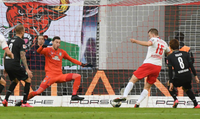 冲浪预选赛上演强强对话，吴越霹雳队翻盘齐鲁天虎队，战术调整见效；赛场纪律更严谨(王楚钦对战记录)