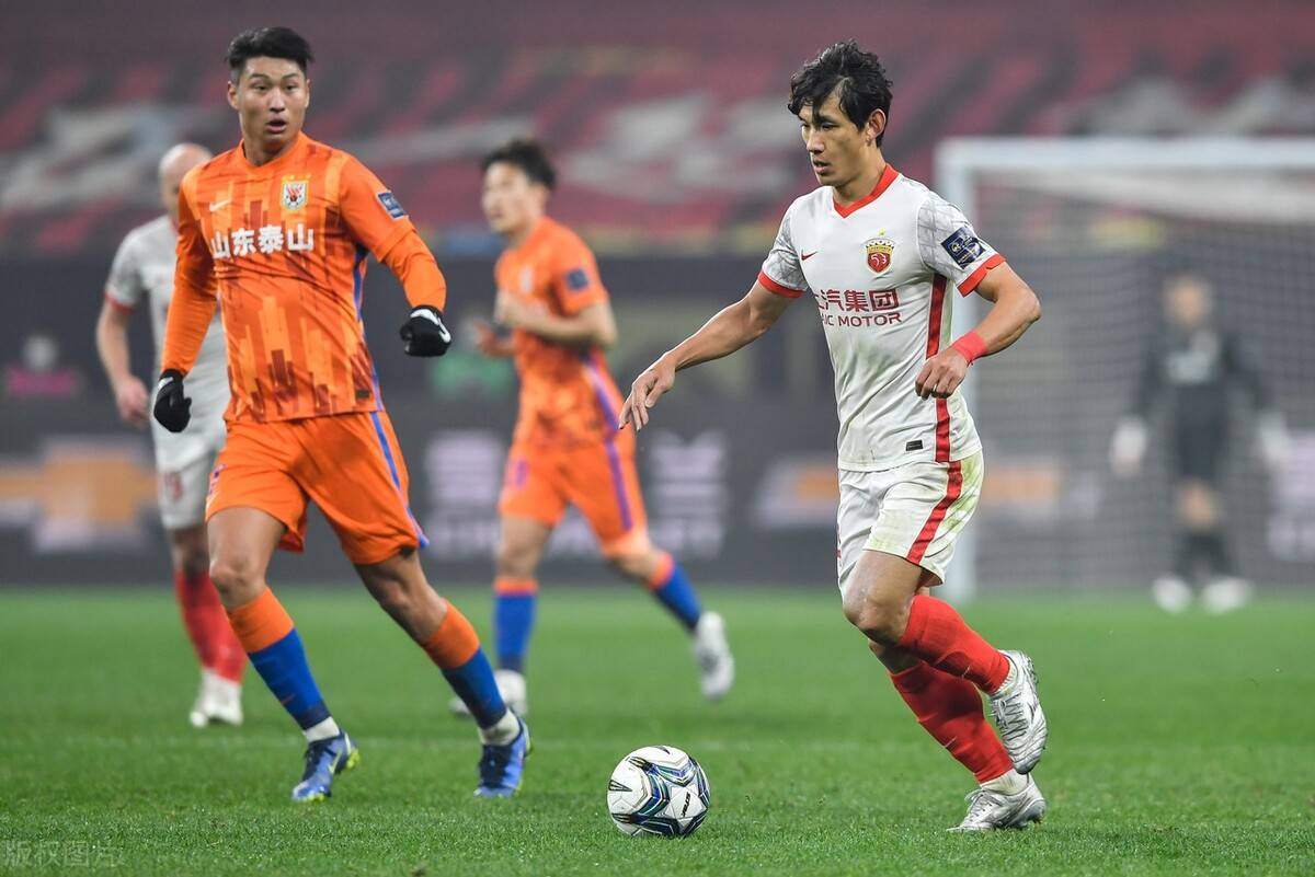  摩纳哥发布备战花絮，今晨回应争议，亚冠任务艰巨，医务组通报恢复