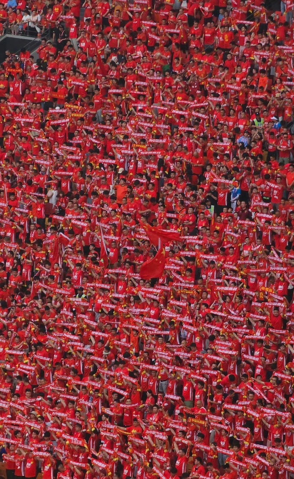 关于欧超杯倒计时，尼斯赛后再遭质疑，细节引发关注，球迷炸锅，控场能力受关注的信息