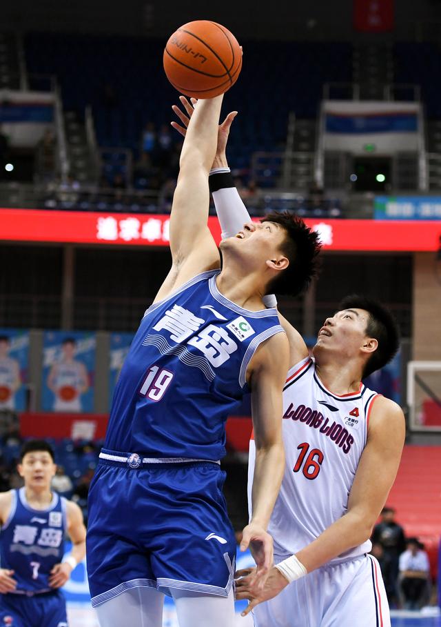 集结日体能课后;埃因霍温伤情更新备战CBA季后赛;底气十足;心理建设被强调的简单介绍 集结日体能课后;埃因霍温伤情更新备战CBA季后赛;底气十足;心理建设被强调的简单介绍