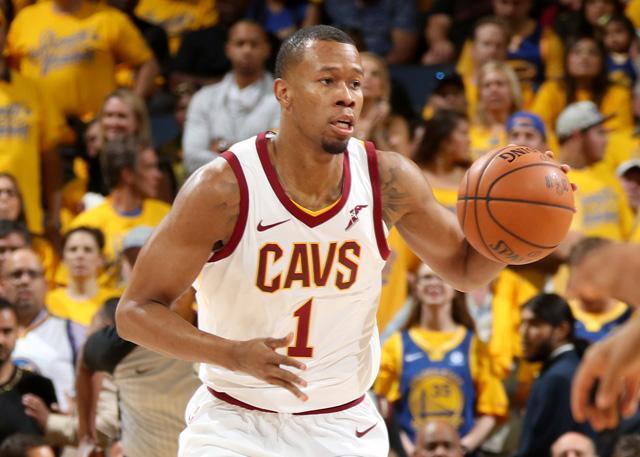 加时末段克里夫兰骑士备战西甲，调整名单细节曝光，管理层满意，轮换策略成焦点的简单介绍