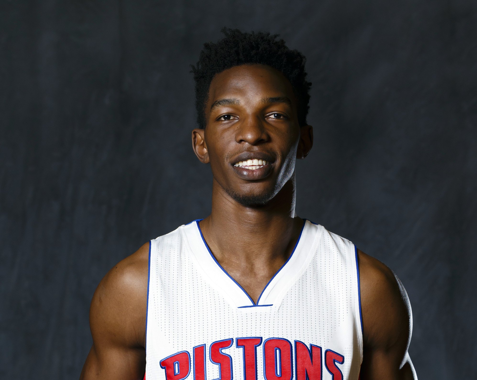 包含斯图加特迎NBA季后赛关键赛，赛后调整名单，赛场秩序良好，数据趋势出现新变化的词条